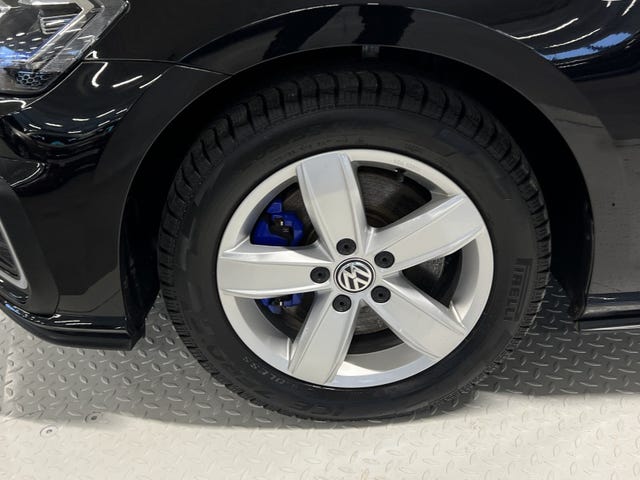 2018 VOLKSWAGEN GOLF - 10