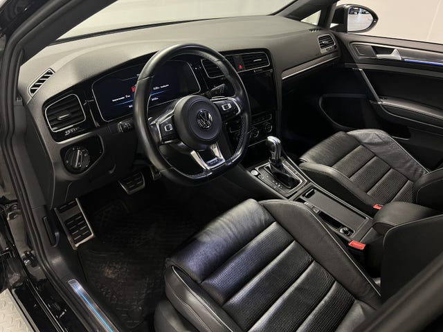 2018 VOLKSWAGEN GOLF - 39