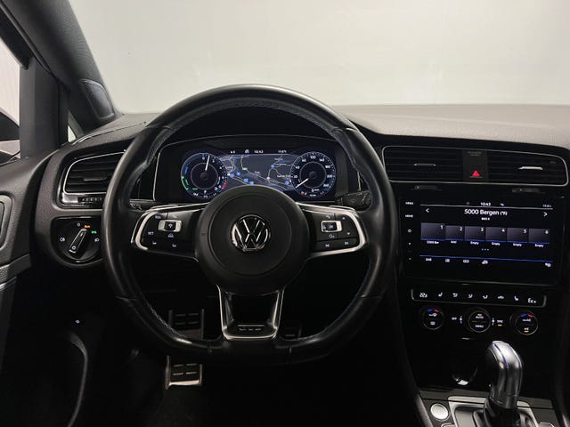2018 VOLKSWAGEN GOLF - 18