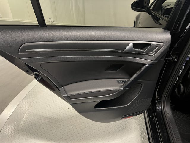 2018 VOLKSWAGEN GOLF - 42