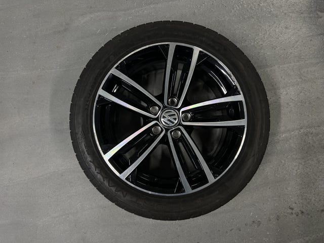 WVWZZZAUZJW813521 2018 VOLKSWAGEN GOLF-1