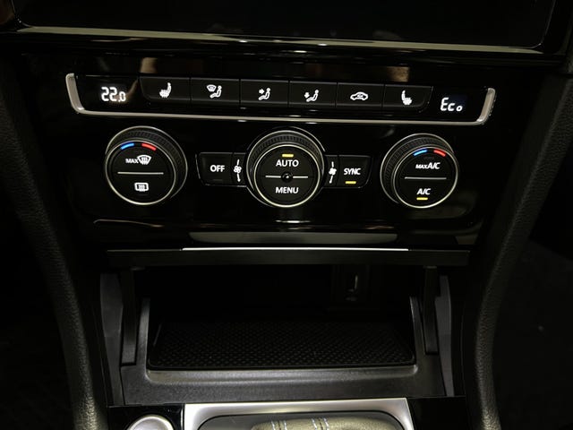 2018 VOLKSWAGEN GOLF - 36