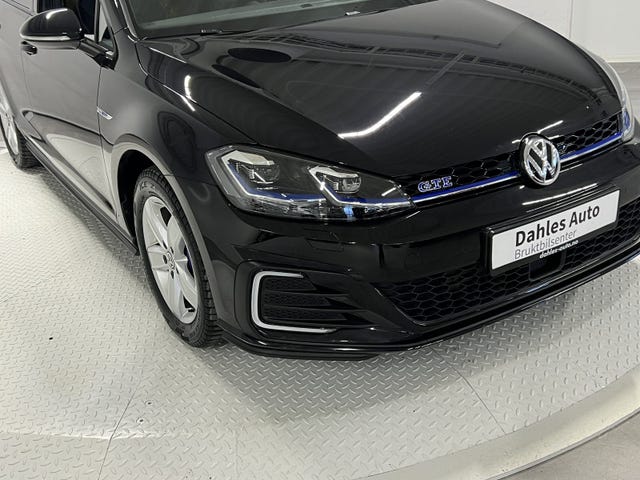 2018 VOLKSWAGEN GOLF - 16