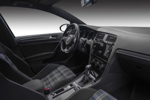 2018 VOLKSWAGEN GOLF - 26