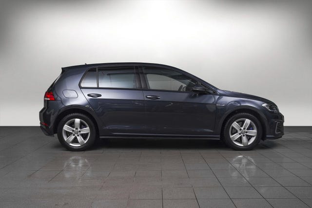 WVWZZZAUZJW805961 2018 VOLKSWAGEN GOLF-4