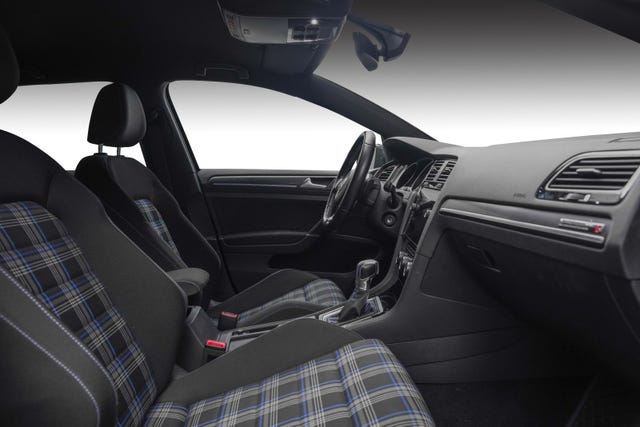 2018 VOLKSWAGEN GOLF - 24