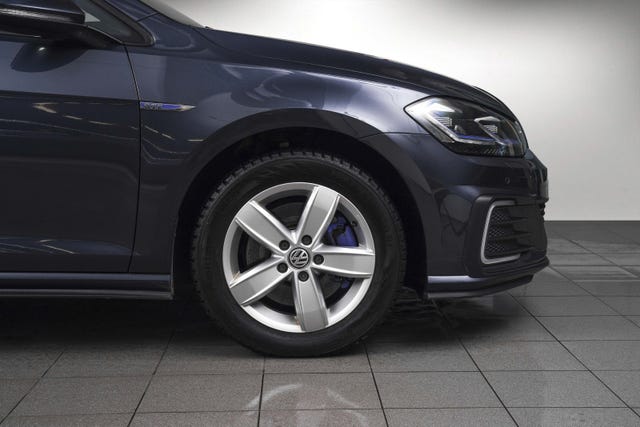 WVWZZZAUZJW805961 2018 VOLKSWAGEN GOLF-5
