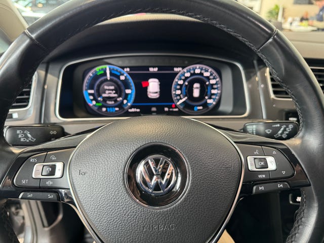 2019 VOLKSWAGEN GOLF - 14