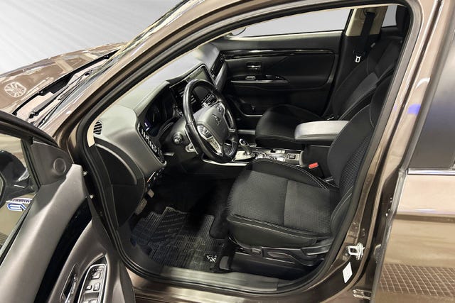 2020 MITSUBISHI OUTLANDER - 7