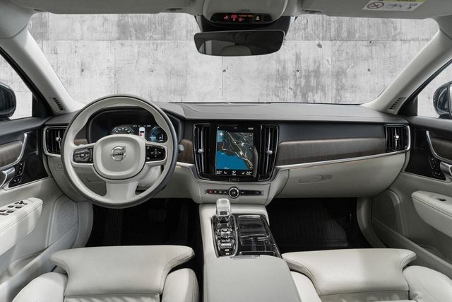 2021 VOLVO V90 - 20