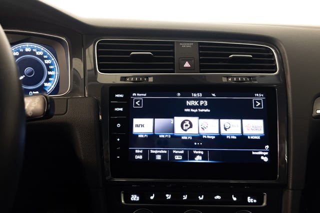 2019 VOLKSWAGEN GOLF - 26