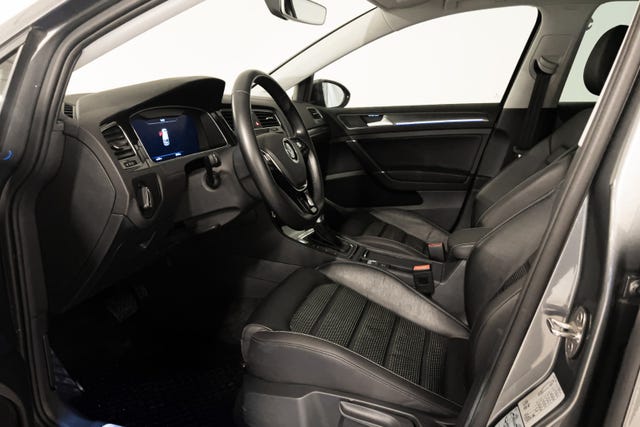 2019 VOLKSWAGEN GOLF - 15