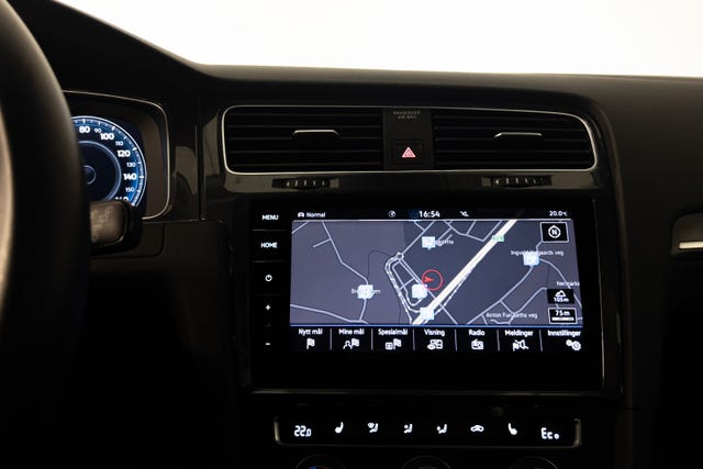 2019 VOLKSWAGEN GOLF - 30
