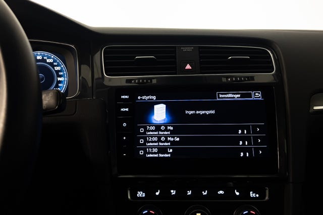 2019 VOLKSWAGEN GOLF - 29