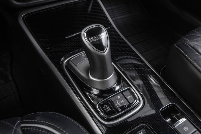 2020 MITSUBISHI OUTLANDER - 20