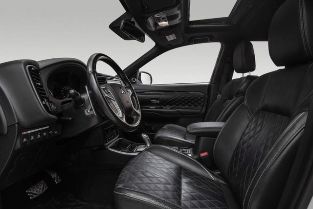2020 MITSUBISHI OUTLANDER - 10