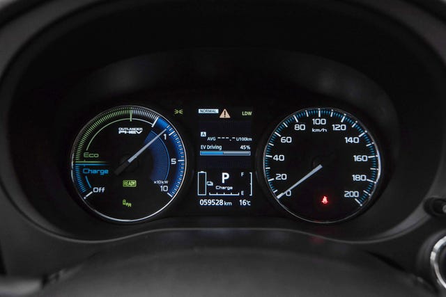 2020 MITSUBISHI OUTLANDER - 18