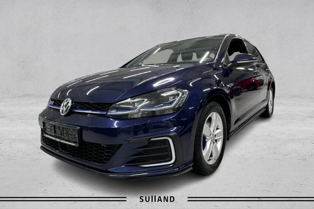 WVWZZZAUZJW811570 2018 VOLKSWAGEN GOLF-0