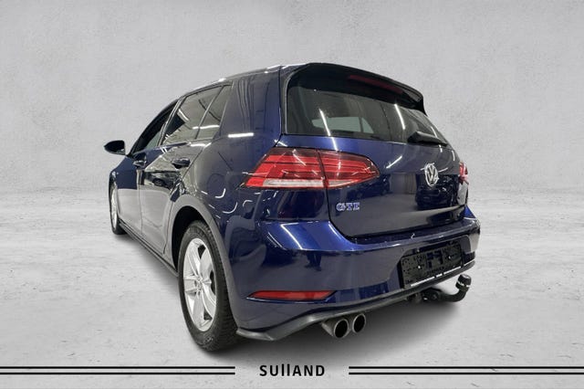 WVWZZZAUZJW811570 2018 VOLKSWAGEN GOLF-2