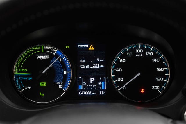 2020 MITSUBISHI OUTLANDER - 16