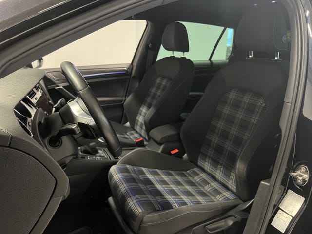 2018 VOLKSWAGEN GOLF - 39