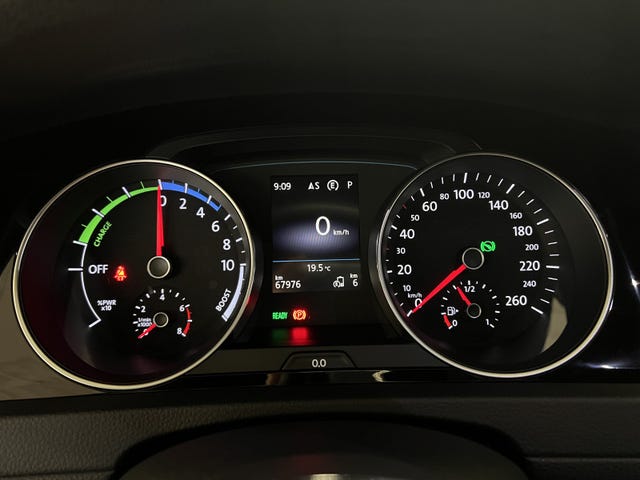 2018 VOLKSWAGEN GOLF - 19