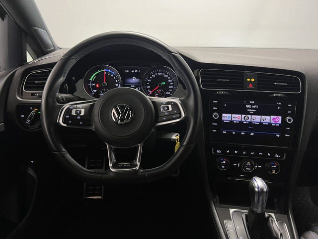2018 VOLKSWAGEN GOLF - 17