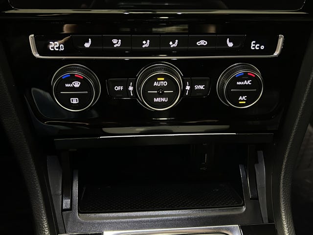 2018 VOLKSWAGEN GOLF - 34