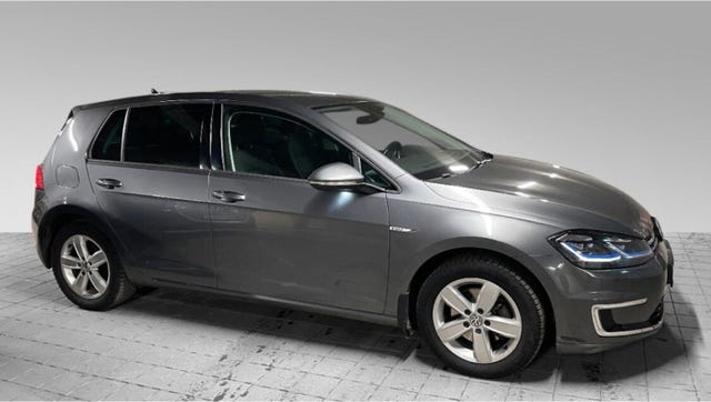 WVWZZZAUZJW900285 2018 VOLKSWAGEN GOLF-0