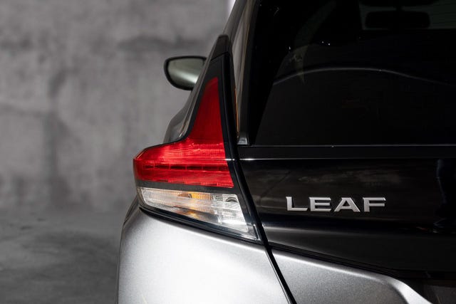 2022 NISSAN LEAF - 8