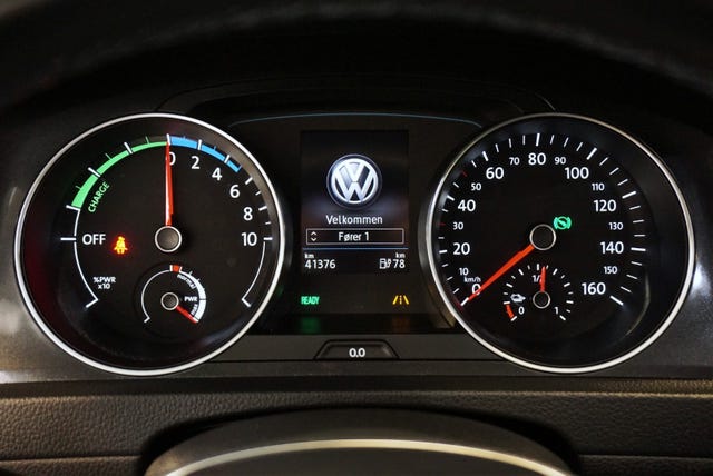 2018 VOLKSWAGEN GOLF - 12