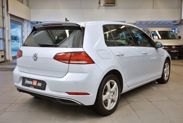 WVWZZZAUZJW908309 2018 VOLKSWAGEN GOLF-4