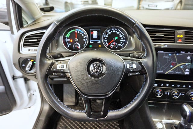 2018 VOLKSWAGEN GOLF - 11