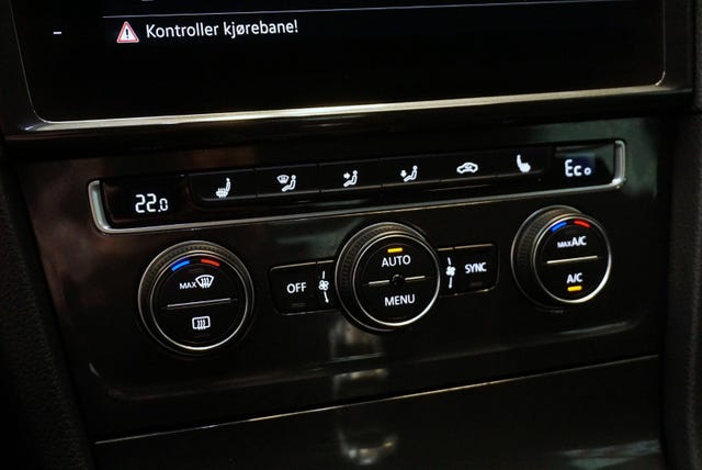 2018 VOLKSWAGEN GOLF - 16