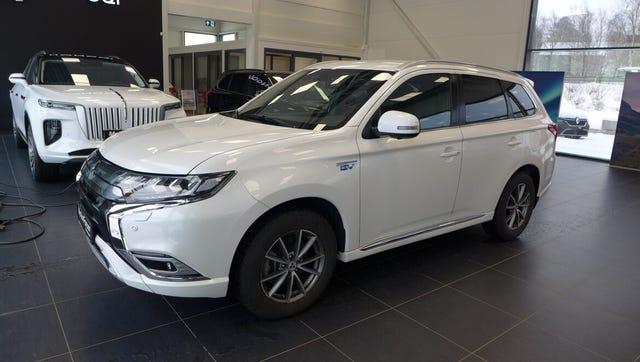 JMBXDGG3WLZ012374 2020 MITSUBISHI OUTLANDER-0