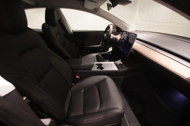 2022 TESLA MODEL 3 - 8