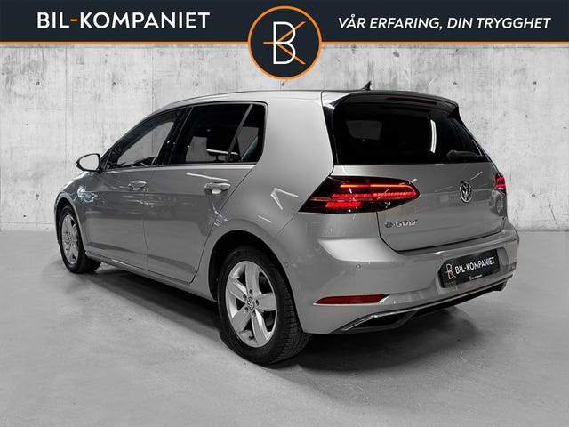 WVWZZZAUZJW901074 2018 VOLKSWAGEN GOLF-2