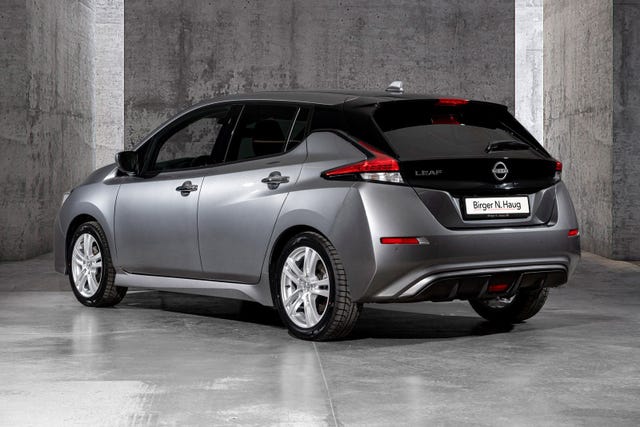SJNFAAZE1U0167247 2022 NISSAN LEAF-2