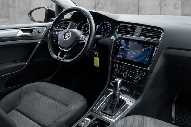 2019 VOLKSWAGEN GOLF - 12