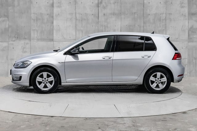 2019 VOLKSWAGEN GOLF - 9