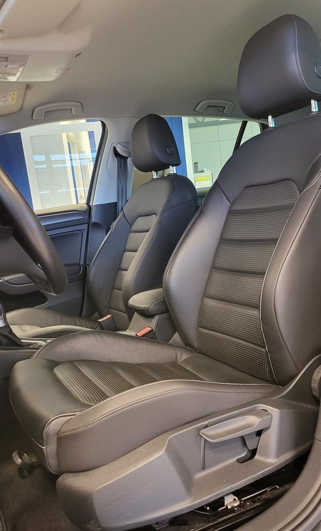 2019 VOLKSWAGEN GOLF - 11