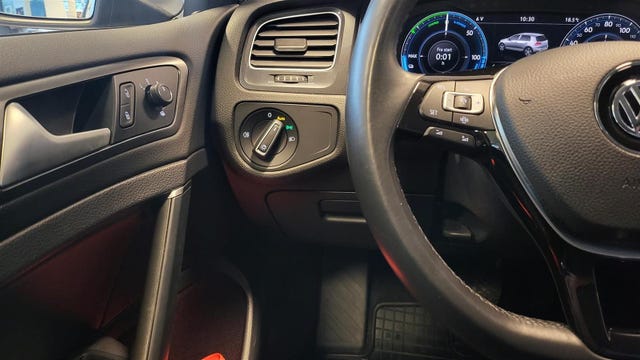 2019 VOLKSWAGEN GOLF - 16