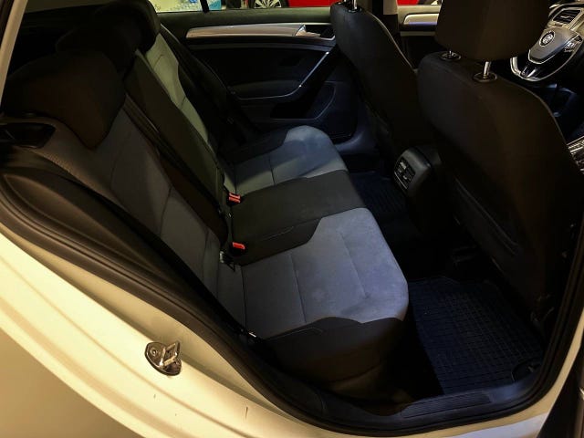 2015 VOLKSWAGEN GOLF - 9