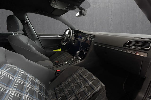 2018 VOLKSWAGEN GOLF - 15