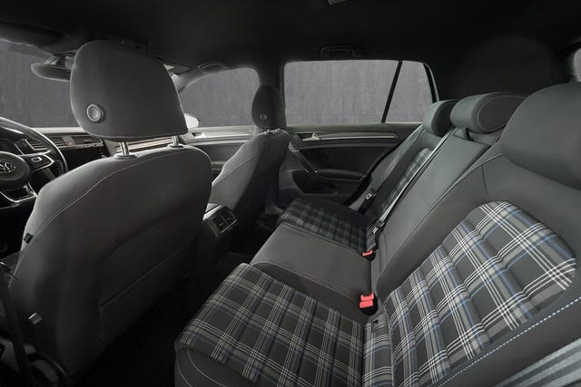 2018 VOLKSWAGEN GOLF - 14
