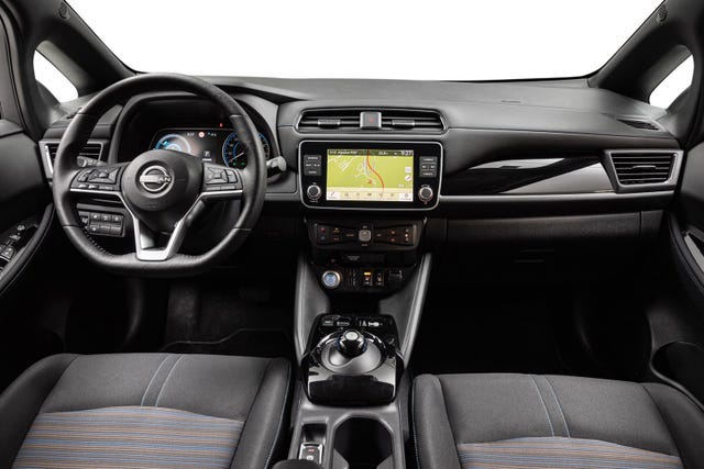 2022 NISSAN LEAF - 10