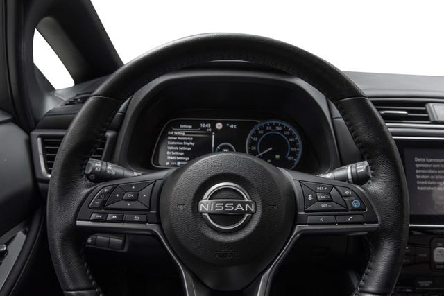 2022 NISSAN LEAF - 15