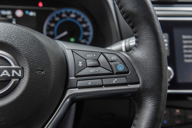 2022 NISSAN LEAF - 16