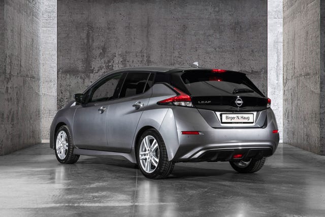 2022 NISSAN LEAF - 9