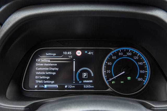2022 NISSAN LEAF - 17